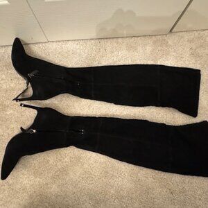 Massimo Dutti Over-the-Knee black suede boots
